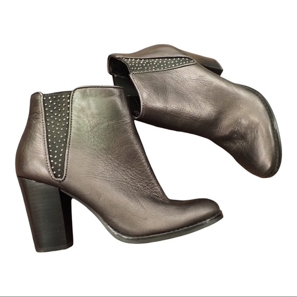 Reba sz 7 Zari leather studded metallic booties - Picture 7 of 15